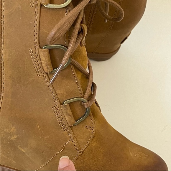 Sorel Joan Of Arctic Wedge Boots Lace Up Leather Camel Neutral Color Size 7 - Picture 15 of 15